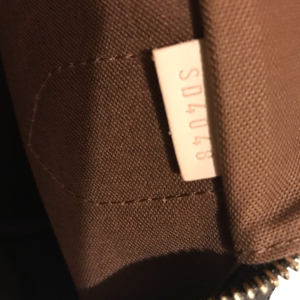 Authentic Louis Vuitton Montorgueil GM Bag in Monogram Canvas - Picture 7 of 16